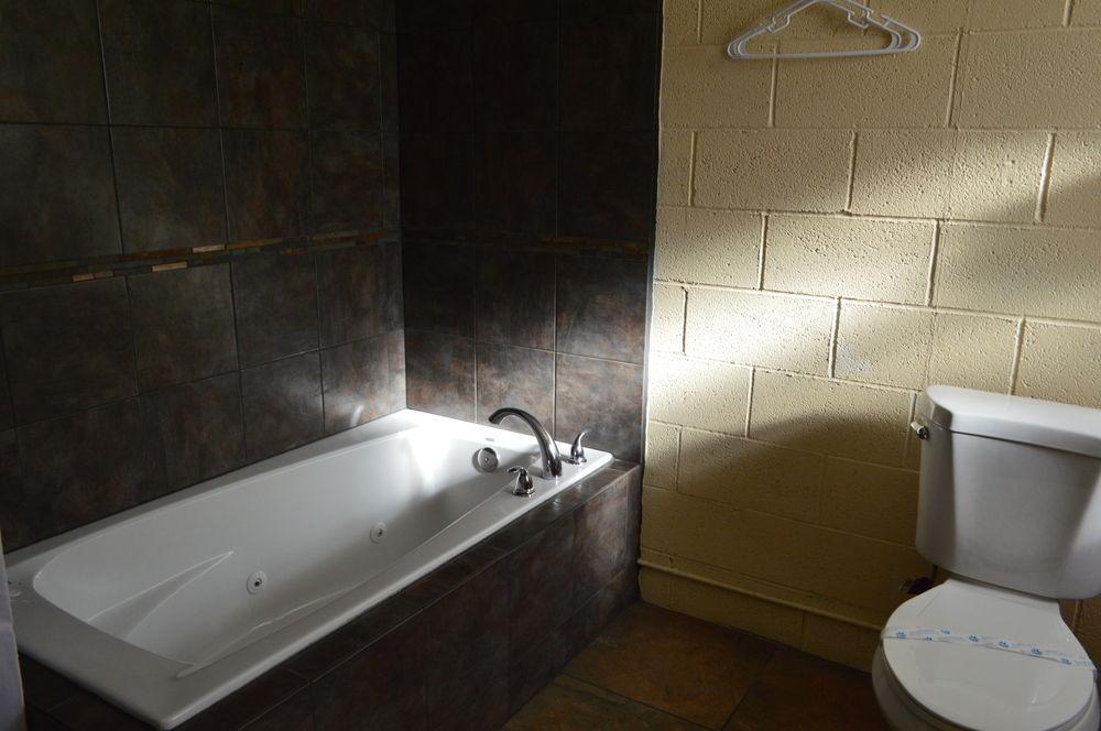 Circle C Lodge Twentynine Palms Ngoại thất bức ảnh