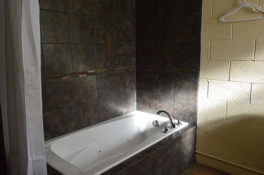 Circle C Lodge Twentynine Palms Ngoại thất bức ảnh
